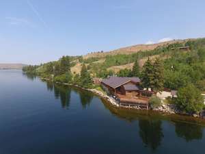 Half Moon Lake Lodge